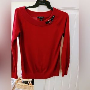 Beautiful light sweater in perfect shape